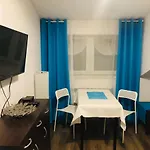 Kornlex Goscinne Z Aneksem Kuchennym Δωμάτια σε οικογενειακή κατοικία