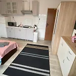Kornlex Goscinne Z Aneksem Kuchennym Δωμάτια σε οικογενειακή κατοικία Βαρσοβία