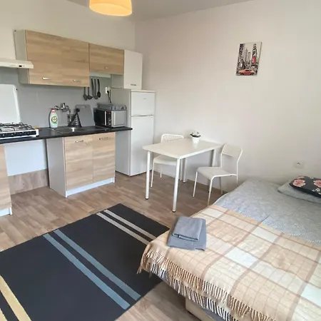 Kornlex Goscinne Z Aneksem Kuchennym Homestay Warsaw